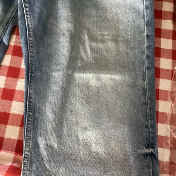 Zara Women’s Denim Wide Leg Distressed Jeans With Raw Edges.  Size 8 - Picture 8 of 8